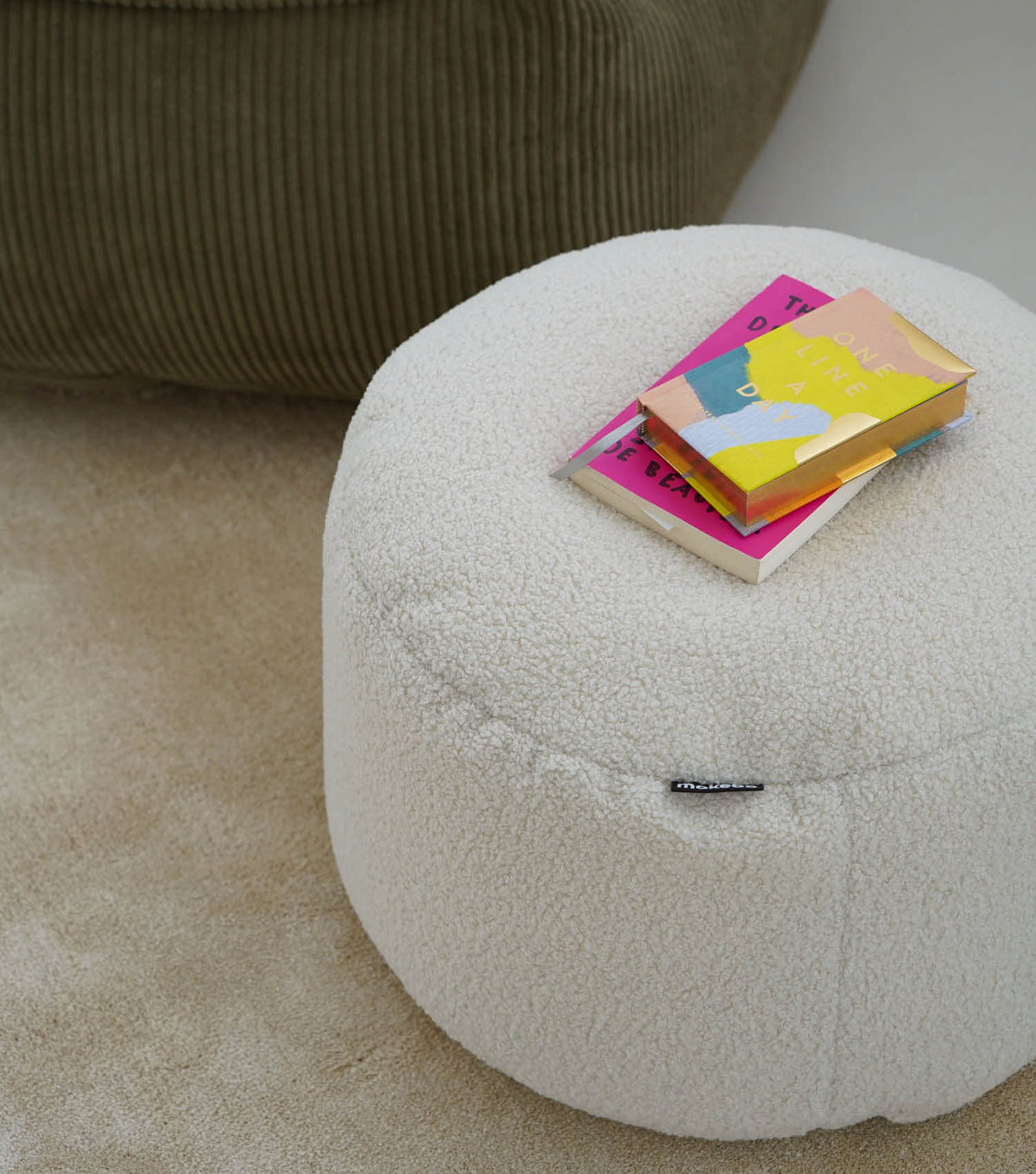 mokebo® 'Mochi' Bouclé pouf seat stool footstool side table