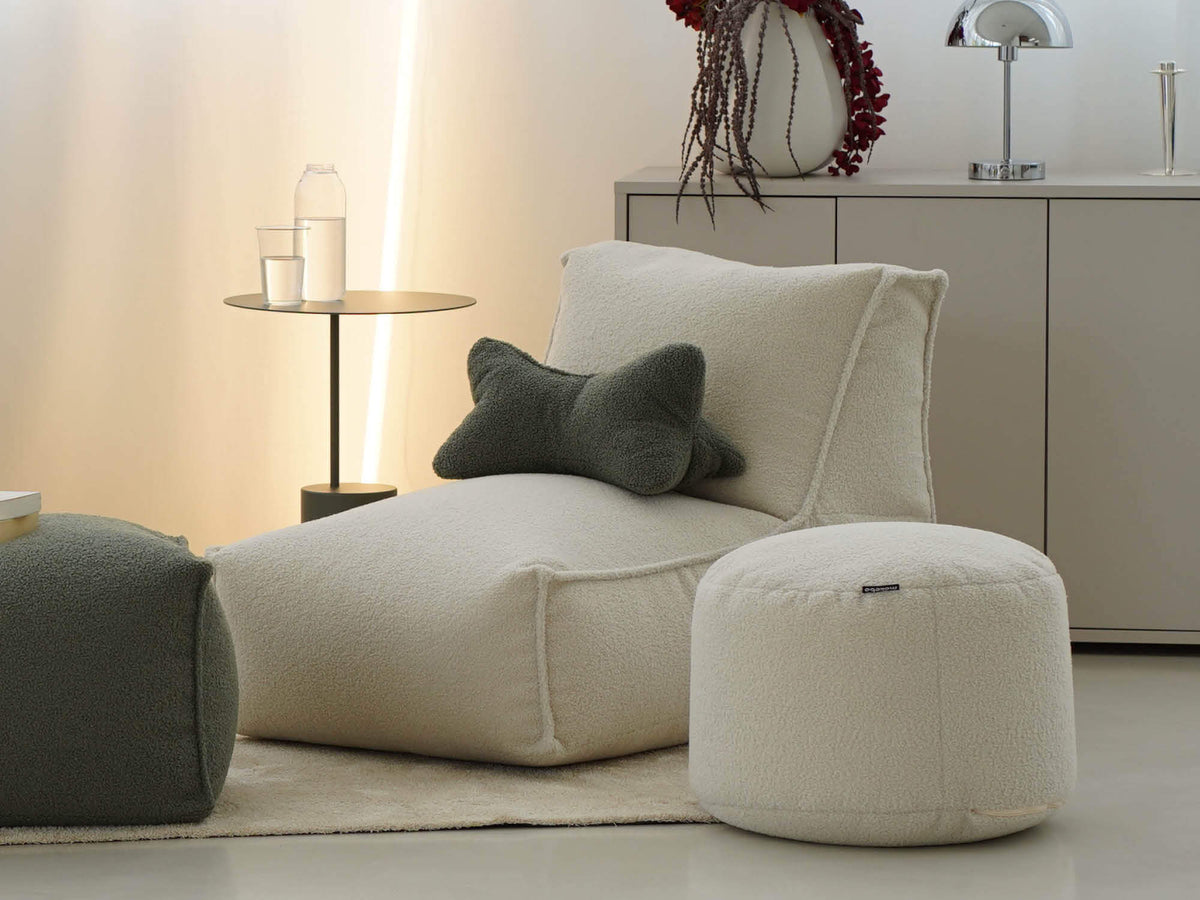 Runder Pouf mit Sitzsack in Bouclé