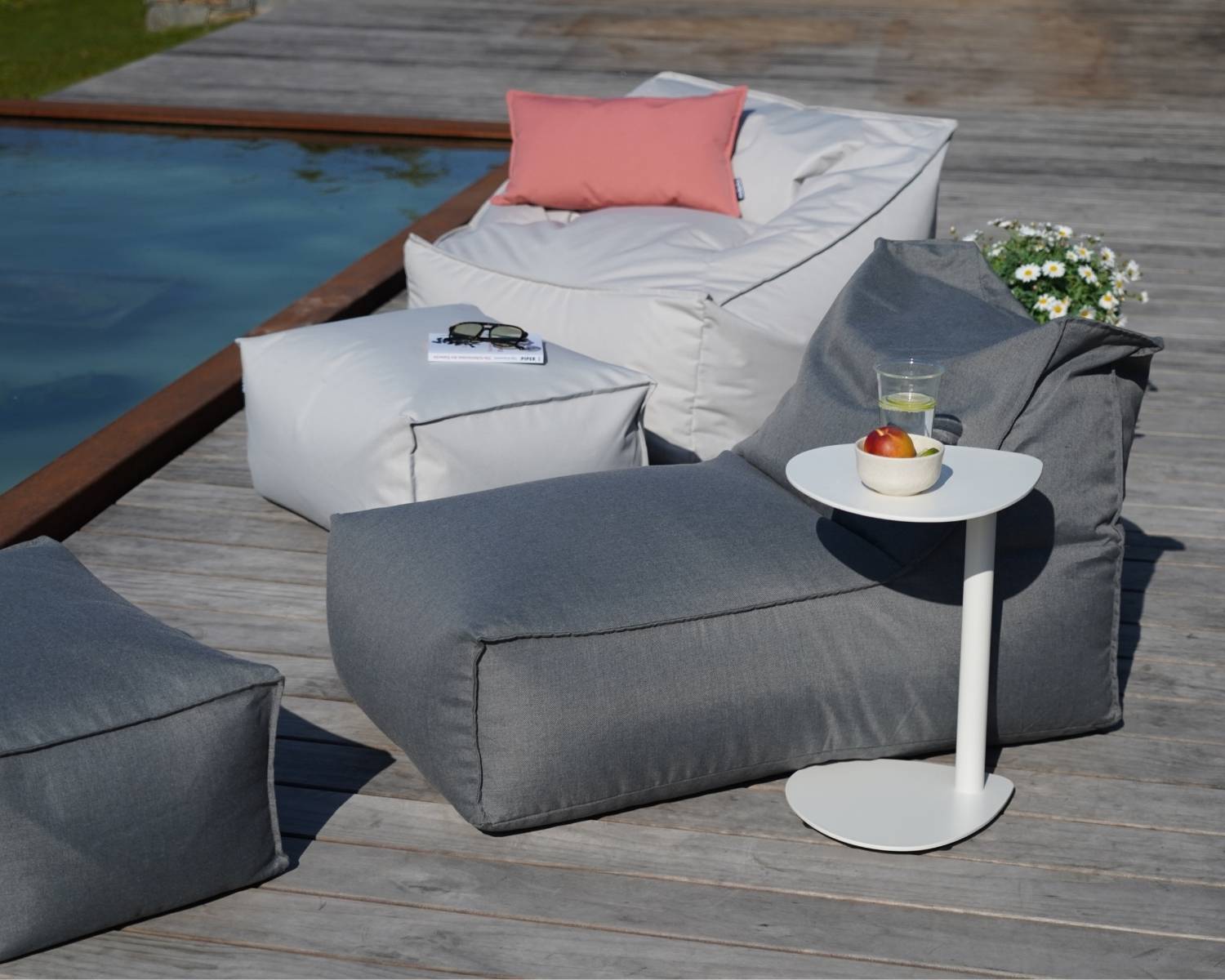 Outdoor Sitzsäcke und Poufs 'Der Sunnyboy' + 'Der Sundowner'