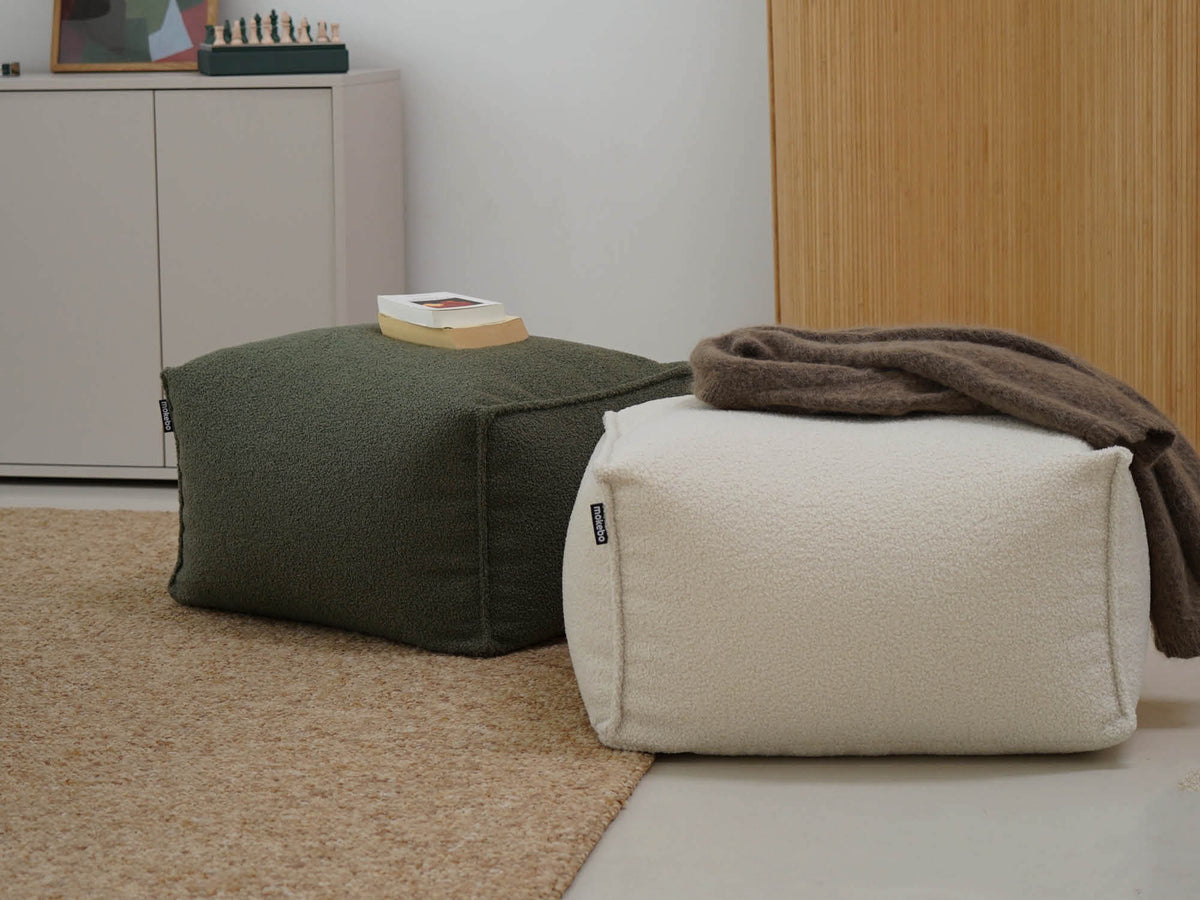 Bouclé Hocker Poufs in beige und oliv 